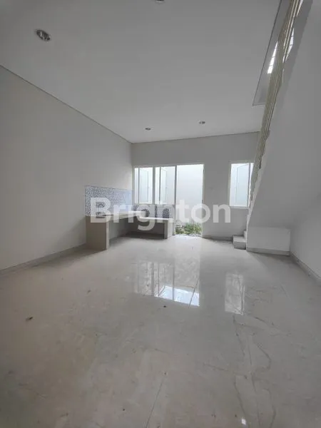 image RUMAH BARU MINIMALIS KEPUTIH DEKAT KE PAKUWON CITY, ITS (3)