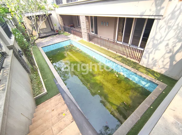image DISEWAKAN CEPAT RUMAH VILLA MEWAH 3 LANTAI 7 KT FULL FURNISHED DI PIK TRIMARAN JAKUT (3)