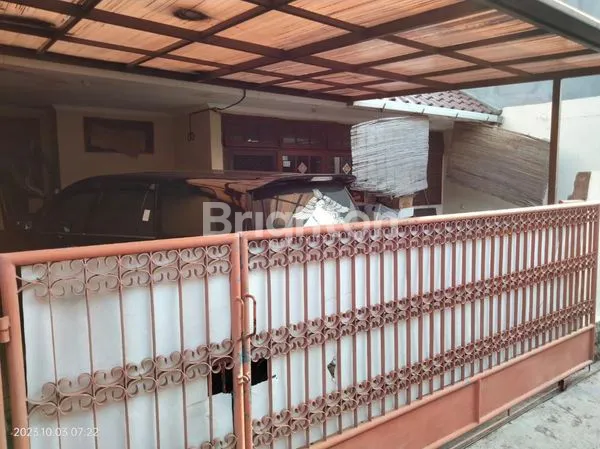 image JUAL RUMAH TINGGAL DI KOMPLEK TAMAN MERUYA ILIR JAKARTA BARAT (1)