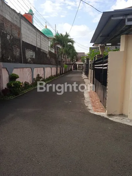 image RUMAH CANTIK, TERAWAT, SIRKULASI UDARA BAGUS, LOKASI STRATEGIS DI LENTENG AGUNG  (8)