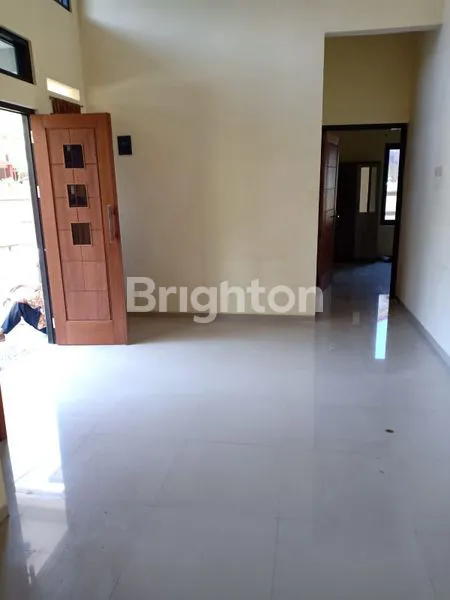 image RUMAH GRIYA SHANTA BARU DAN SIAP DIHUNI (6)