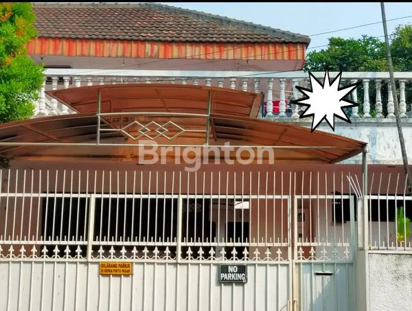 image RUMAH HOEK LOKASI STRATEGIS DI KOTA TANGERANG (2)