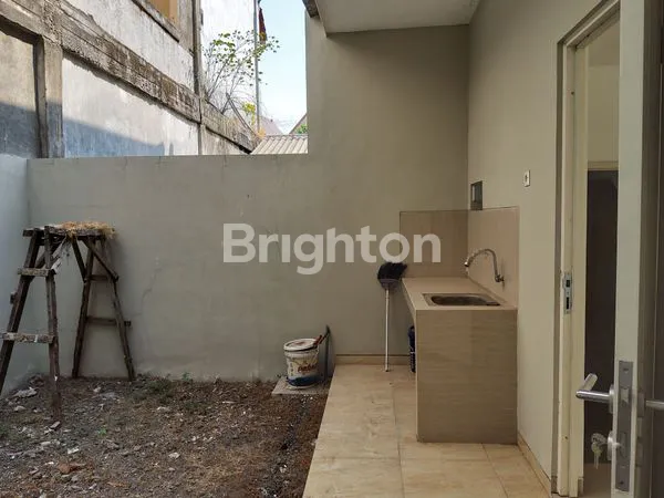 image JUAL RUMAH MURAH. RUMAH LANTAI 2.  LOKASI PUSAT KOTA PASURUAN (1)