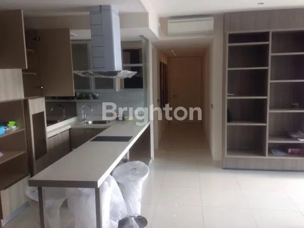 image APARTMENT ELITE DI KAWASAN SUPERBLOK SURABAYA PUSAT "THE VUE APARTMENT"GA PERLU REPOT, TINGGAL BAWA KOPER, SUDAH FULL FURNISHED, FULL FACILITY AND STRATEGIS  (4)