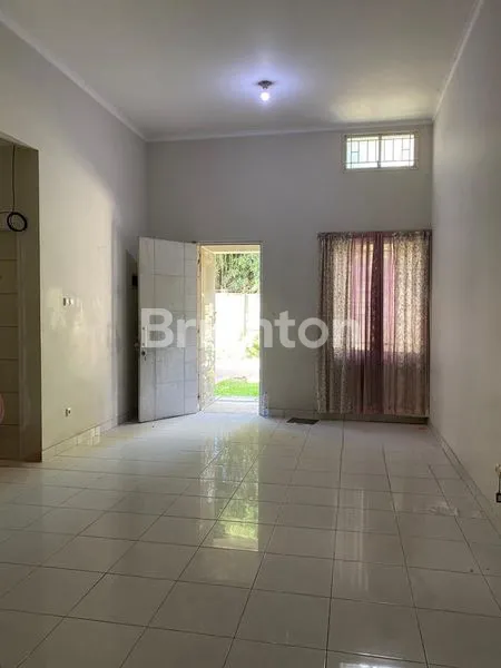image RUMAH STANDART MINIMALIS DIDALAM CLUSTER NYAMAN DAN ASRI,KOTA WISATA,CIBUBUR,BOGOR,JAWA BARAT (2)