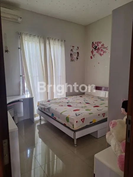 image HUNIAN MEWAH  CLUSTER ONE GATE, AREA SOLO BARU, TIDAK BANJIR, ROW JALAN PERUMAHAN 3 MOBIL (4)