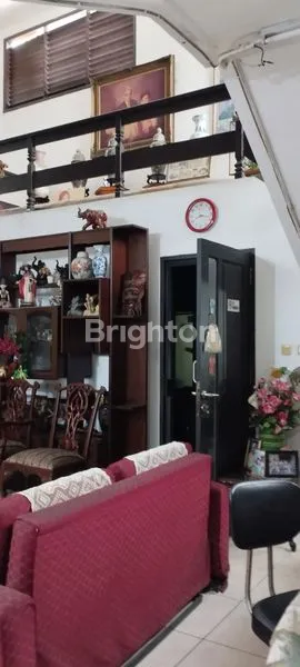 image RUMAH KEBON JERUK 11 KAMAR COCOK BUAT KOST²AN DEKAT BINUS (3)