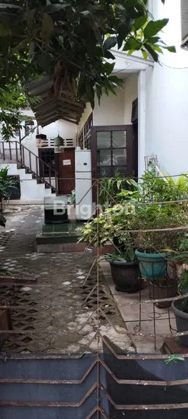 image RUMAH KEBON JERUK 11 KAMAR COCOK BUAT KOST²AN DEKAT BINUS (7)