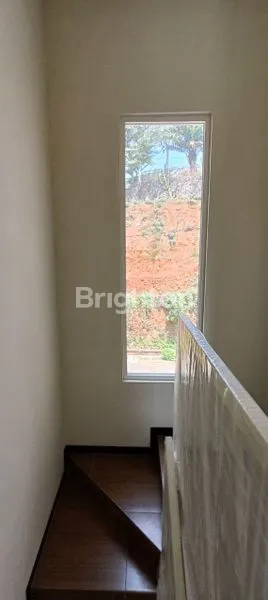 image RUMAH CANTIK 2 LANTAI DI DIENG KOTA MALANG (5)