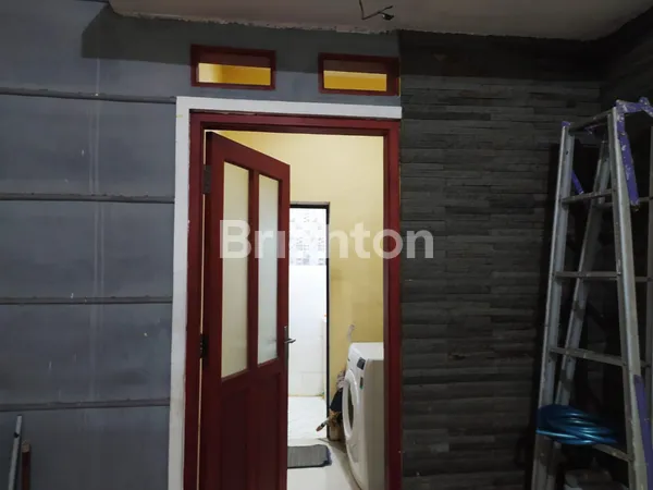 image RUMAH SECOND GUNUNG ANYAR DEKAT UPN, MERR, JUANDA (6)