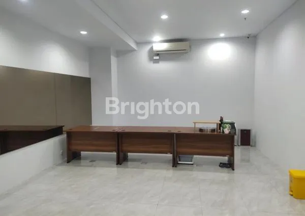 image DISEWAKAN OFFICE FURNISH PRAXIS PUSAT KOTA SURABAYA (2)