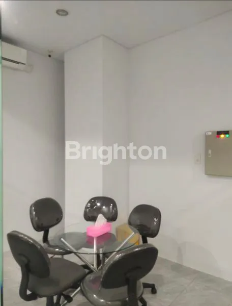 image DISEWAKAN OFFICE FURNISH PRAXIS PUSAT KOTA SURABAYA (3)