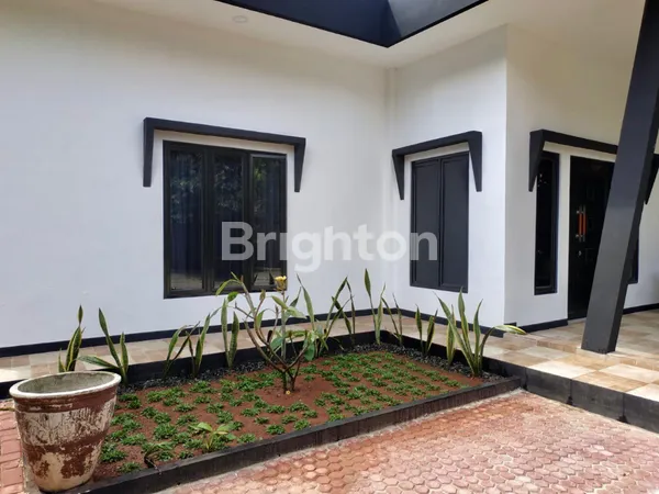 image RUMAH ASRI LUAS COCOK USAHA KOST UNKRIS JATIWARINGIN BEKASI (7)