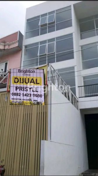 RUKO LOKASI STRATEGIS