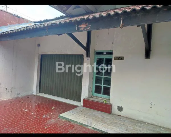 image RUMAH SOLOBARU! HANYA 3 MENIT KE MALL PAKUWON!! ROW JALAN 3 MOBIL PAPASAN!! LUASAN 240M ISTIMEWA (2)