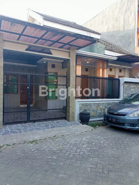 RUMAH DI PERUMAHAN KEDIRI