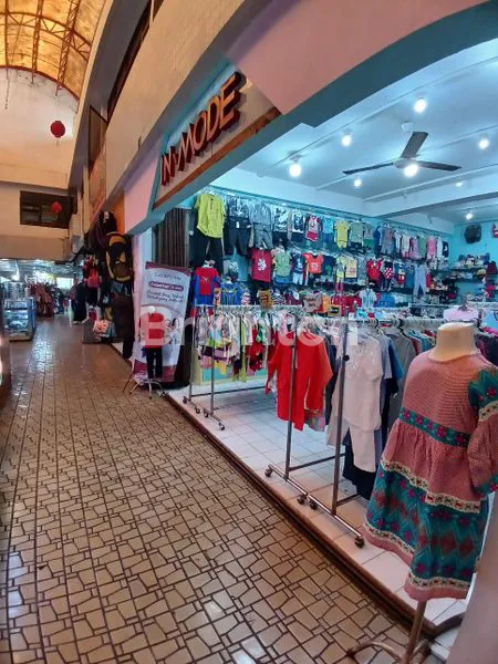 image STAND MALL DI LOKASI POROS DEPAN MALL GAJAHMADA MALANG (1)
