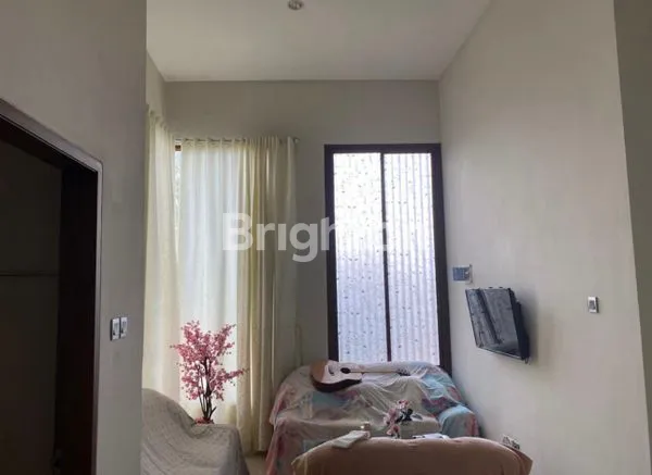 image RUMAH MEWAH DAN ELITE, SISTEM ONE GATE, SECURITY DAN CCTV 24/7 LEBAR JALAN 7 METER!! TIDAK BANJIR!! ISTIMEWA DAN LANGKA (4)