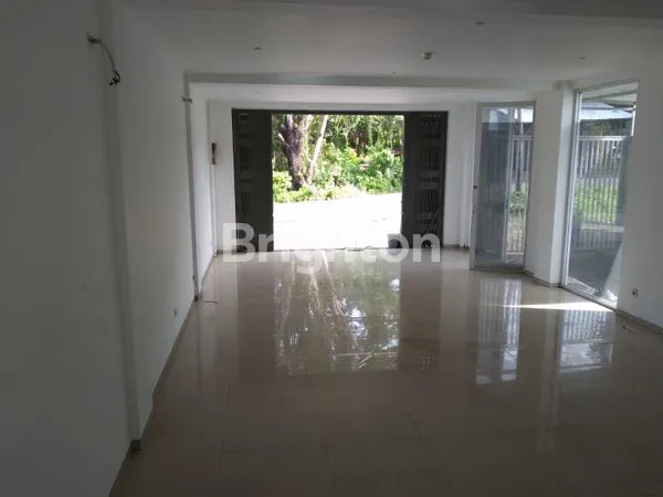 image RUKO GRESS 3 LANTAI DI NUSA DUA BALI (7)