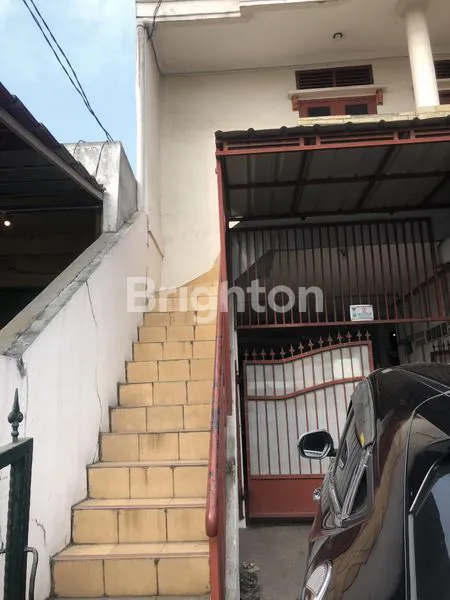 image RUMAH DUA LANTAI UTK KOS KOSAN DAN ADA KIOS YG CUKUP LUAS (6)