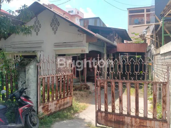 image RUMAH TUA DIHITUNG TANAH (2)