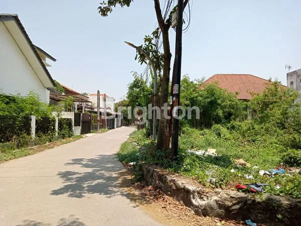 TANAH HOEK JAKAPURWA TERS. LOGAM