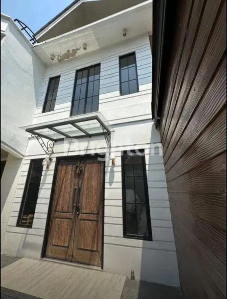 image RUMAH KOMPLEK KEHAMIKAN DEKAT JALAN BESAR JEND SUDIRMAN TANGERANG (3)