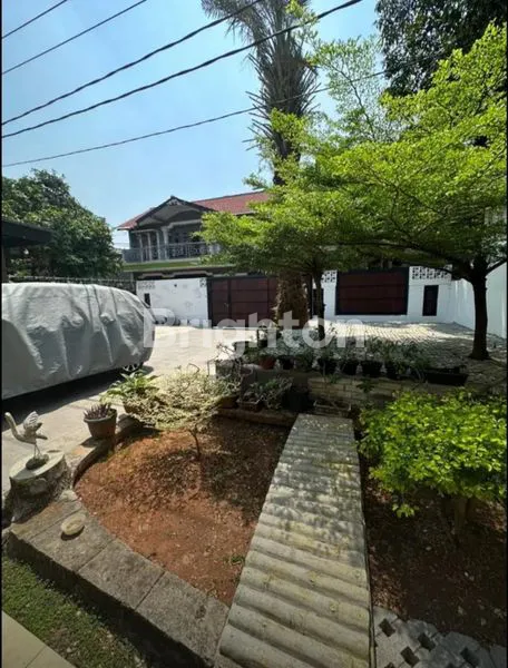 image RUMAH KOMPLEK KEHAMIKAN DEKAT JALAN BESAR JEND SUDIRMAN TANGERANG (5)