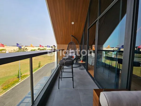 image RUMAH BARU STROZZI TYPE PREMIUM 3 ATTIC TANGERANG (8)