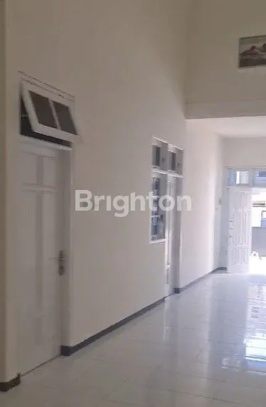 image RUMAH 2 LANTAI DI TAMAN PONDOK INDAH (3)