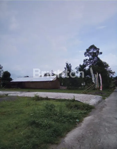 image 4 UNIT TERAKHIR RUMAH KONSEP MINIMALIS MODERN,HARGA SANGAT TERJANGKAU MULAI 280 JUTAAN,  ONE GATE SYSTEM PERUMNAS,  BISA CUSTOM FASAD, LOKASI STRATEGIS,  5 MENIT KE JALAN YOGYA-SOLO, 8 MENIT KE CANDI PRAMBANAN, 10 MENIT KE PASAR PRAMBANAN. (3)