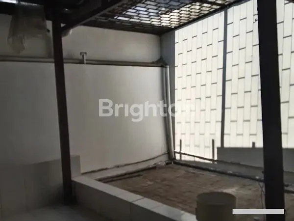 image RUMAH DI SATELIT UTARA  (7)