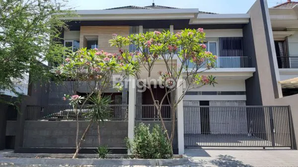 image RUMAH LUX MINIMALIS MODERN KAWASAN ELITE DI ARAYA 1 SURABAYA TIMUR (1)