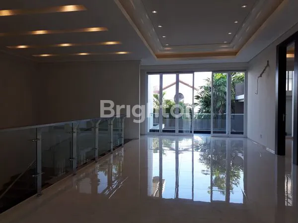 image RUMAH LUX MINIMALIS MODERN KAWASAN ELITE DI ARAYA 1 SURABAYA TIMUR (2)