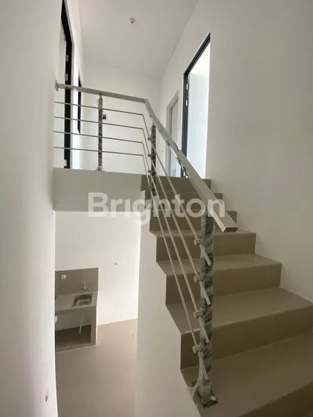 image RUMAH BARU  REGENCY ONE BABATAN 2 LANTAI (4)