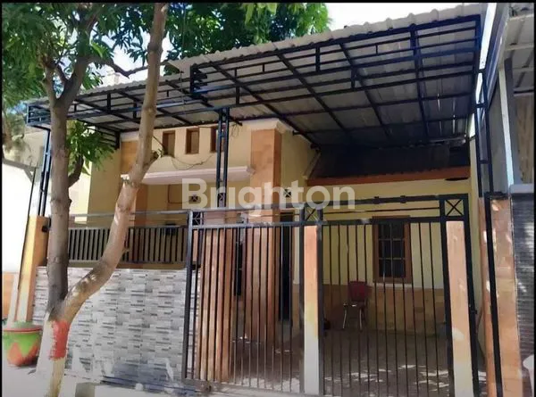image KAWASAN PERUMAHAN PALEM PERTIWI MENGANTI GRESIK RUMAH MEWAH BAGUS FULL PAGAR GARASI 1 MOBIL 375 JT NEGO (1)