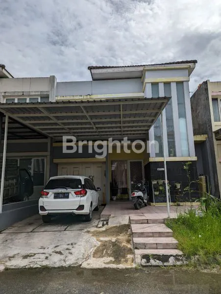 image RUMAH DIJUAL 2 LANTAI DI PERUMAHAN CITRALAND (1)