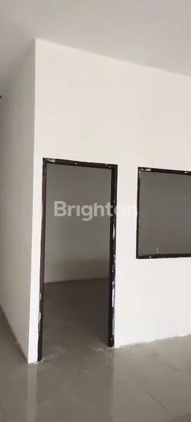 image RUKO 3 LANTAI DI PINGGIR JALAN RAYA (2)