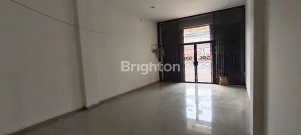 image RUKO 3 LANTAI DI PINGGIR JALAN RAYA (6)