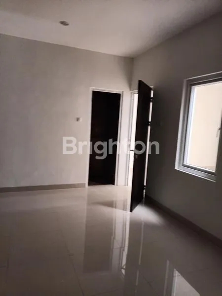 image HUNIAN MEWAH  STRATEGIS AREA KAWASAN KOTA DESAIN SPLIT LEVEL (4)