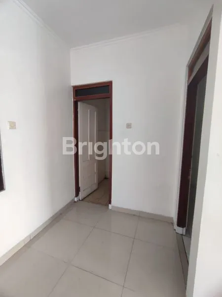 image LANGKA! RUMAH KANTOR PINGGIR JALAN BESAR JAJAR BELAKANG ALILA DEKAT FAJAR INDAH (6)