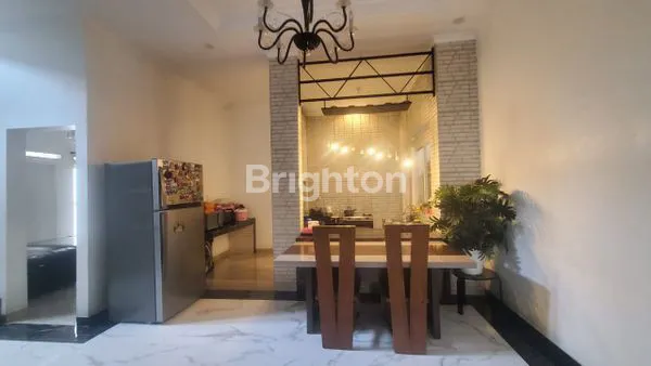 image DIJUAL RUMAH MEWAH DI MUTIARA SENTUL (2)