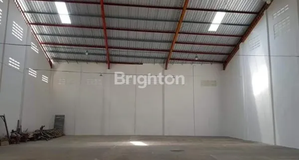 image GUDANG SIAP PAKAI DI AREA HOME INDUSTRI JOMBANG JAWA TIMUR (1)