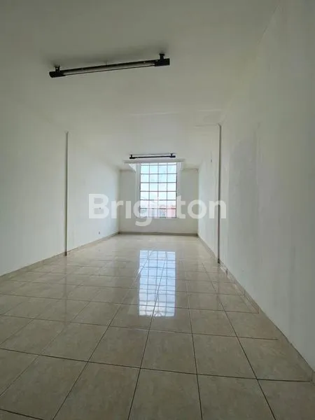 image MAINROAD CICAHEUM, COCOK UNTUK USAHA  (2)