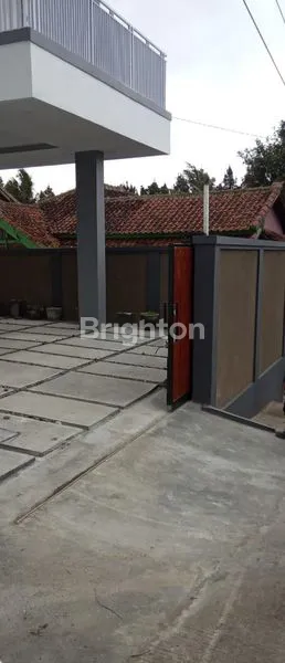 image RUMAH MEWAH BARU SIAP HUNI (3 LANTAI) (4)