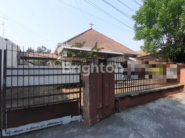 image RUMAH SIAP PAKAI UNTUK KEGIATAN BISNIS LOKASI STRATEGIS TENGAH KOTA JL MONGINSIDI (2)