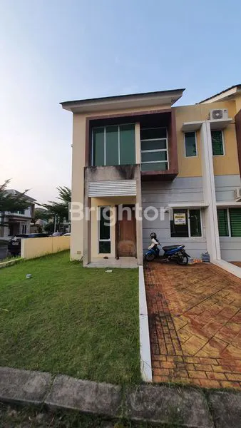 image DEKAT SEKOLAH, DEKAT SUPERMARKET TOP 100 (1)