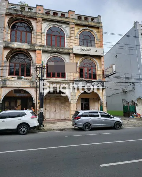 RUKO GANDENG JL SUTRISNO