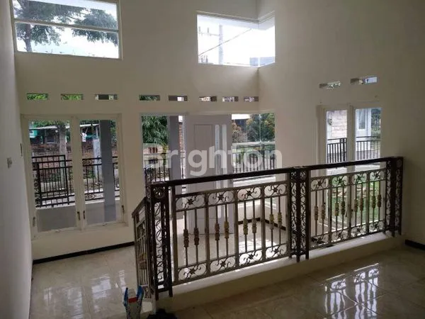 image RUMAH DI PAKIS (5)