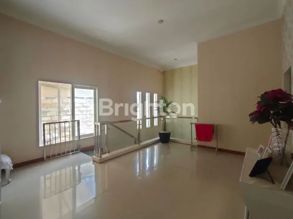 image RUMAH SECOND 2 LANTAI MINIMALIS PAKUWON CITY (5)